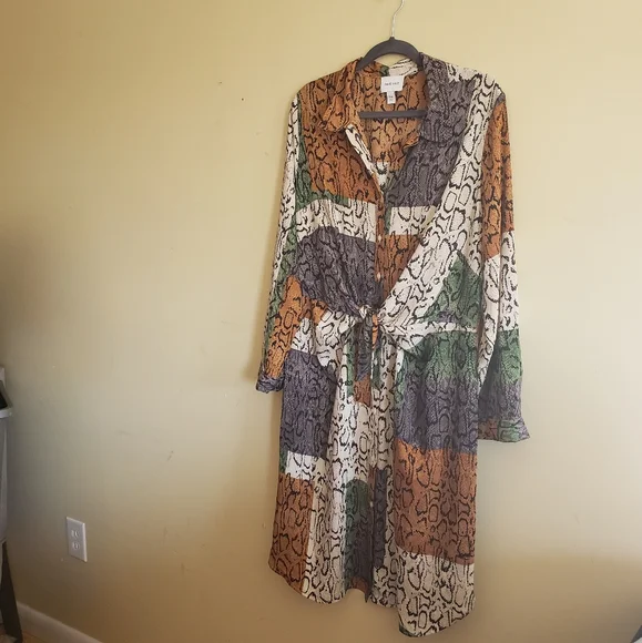 Nine West Snake Print Knot-Front Button-Up Shirt Dress - Picture 4 of 12